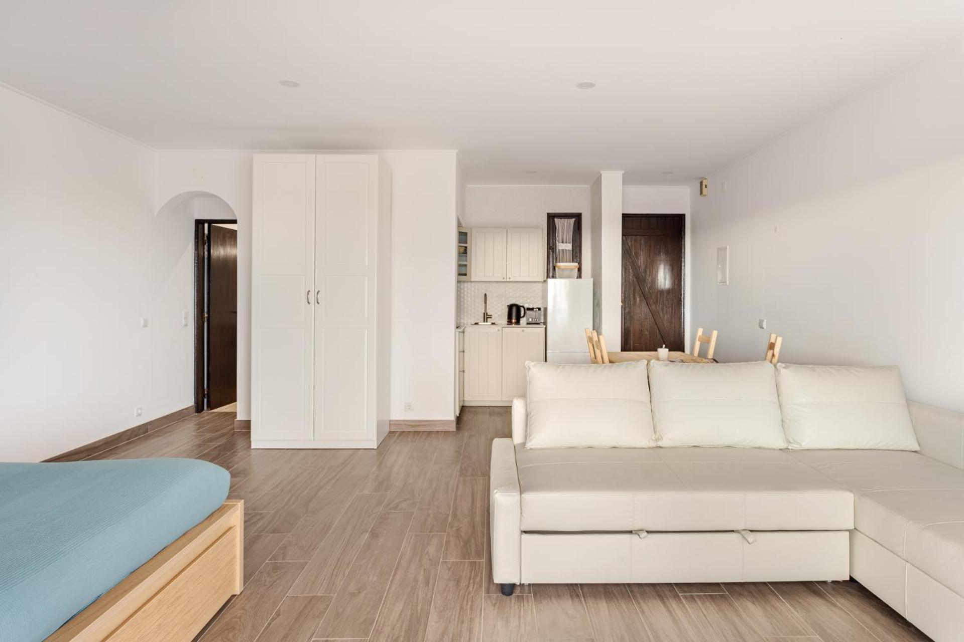 Estudio 24 Em Santa Barbara De Nexe - Faro Colmeal  Exteriör bild